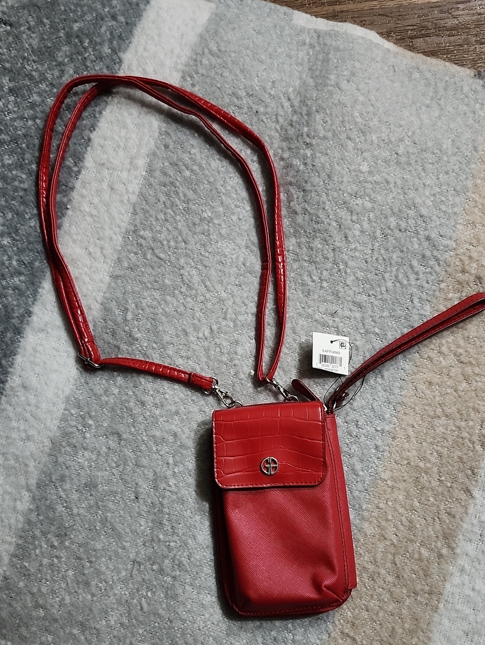 NWT Giani Bernini Red Saffiano Tech Crossbody Bag Phone Purse Travel Bag